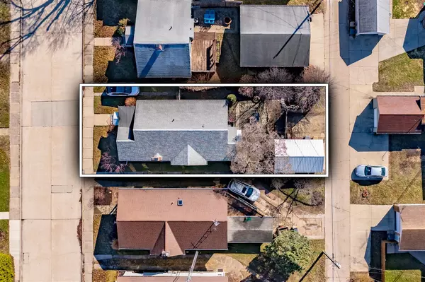 Saint Joseph, MI 49085-1631,524 La Salle Avenue