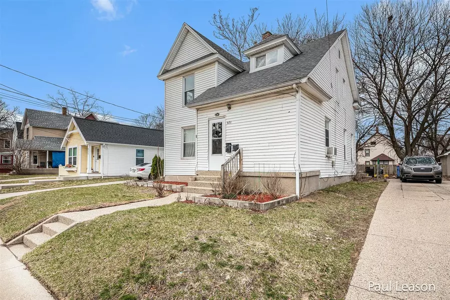 831 Alexander Street, Grand Rapids, MI 49507-1450