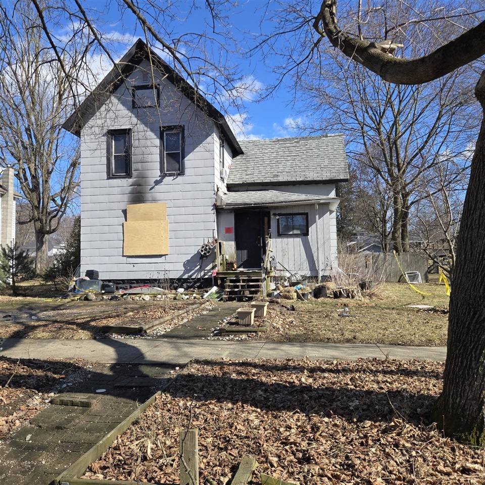 606 8th Street, Three Rivers, MI 49093