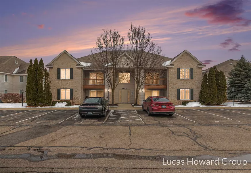 3042 W Crystal Waters Drive, Holland, MI 49424