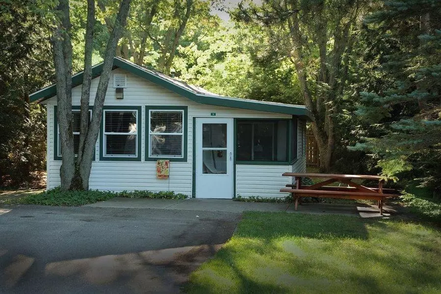 3581 65th Street, Saugatuck, MI 49453