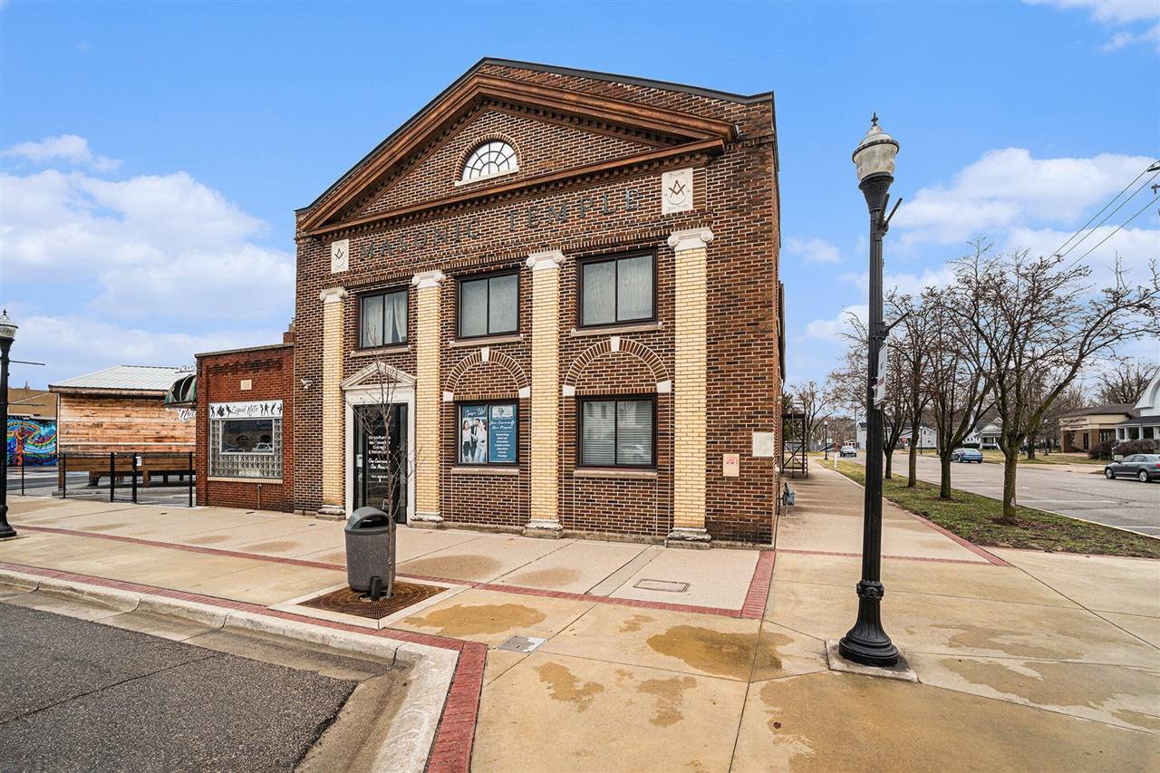 135 E Allegan Street, Otsego, MI 49078-1101