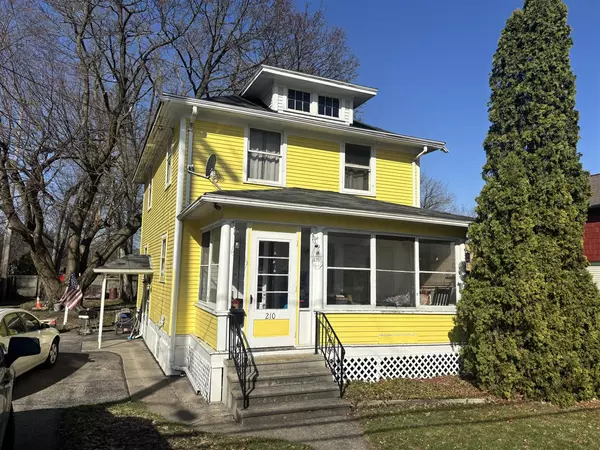 210 S Riverview Drive, Kalamazoo, MI 49004-1330