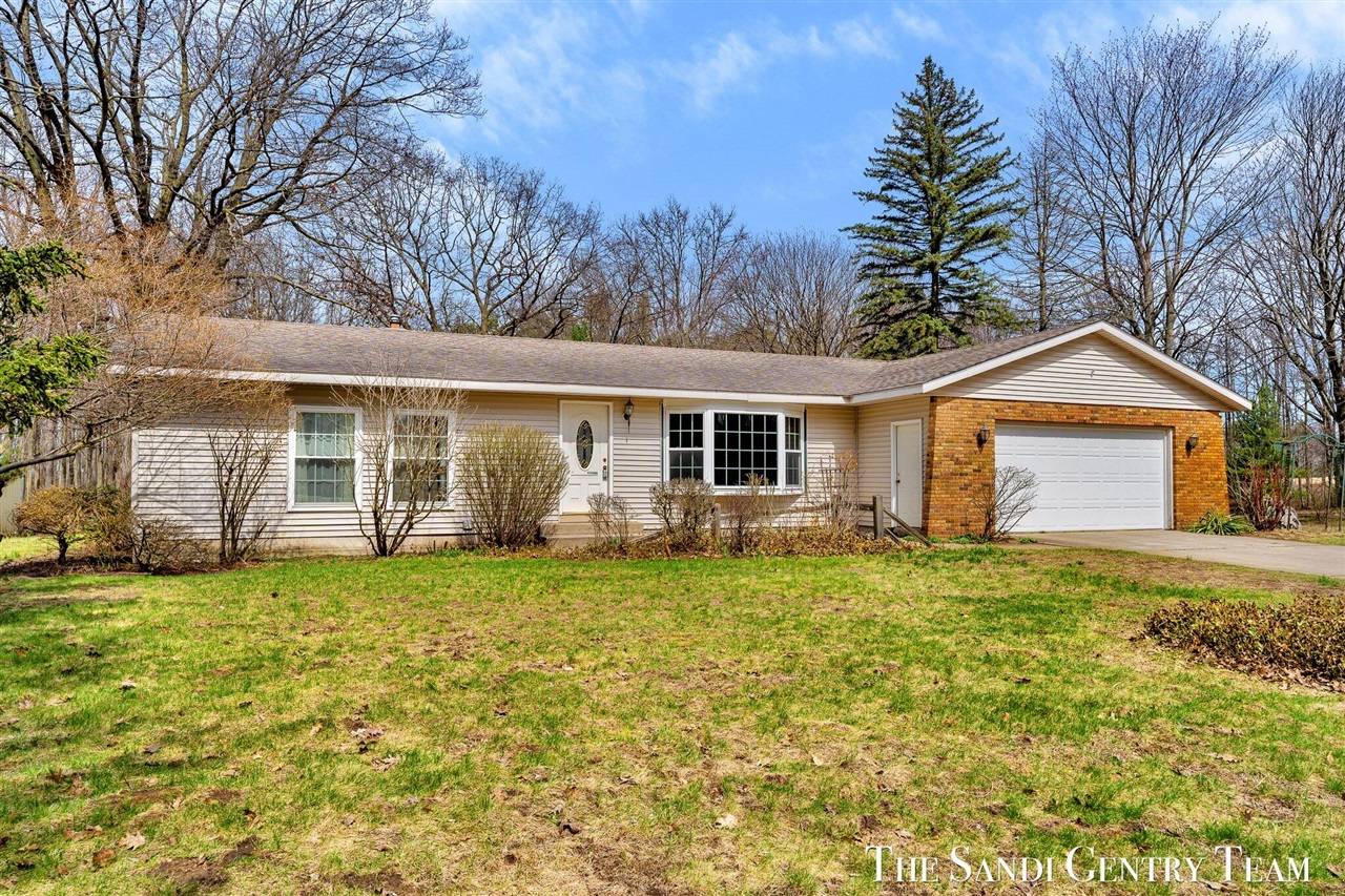 15635 Stanton Street, West Olive, MI 49460-9523