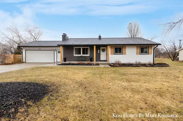 9161 Courtland Drive, Rockford, MI 49341-9553