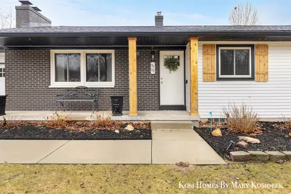 Rockford, MI 49341-9553,9161 Courtland Drive