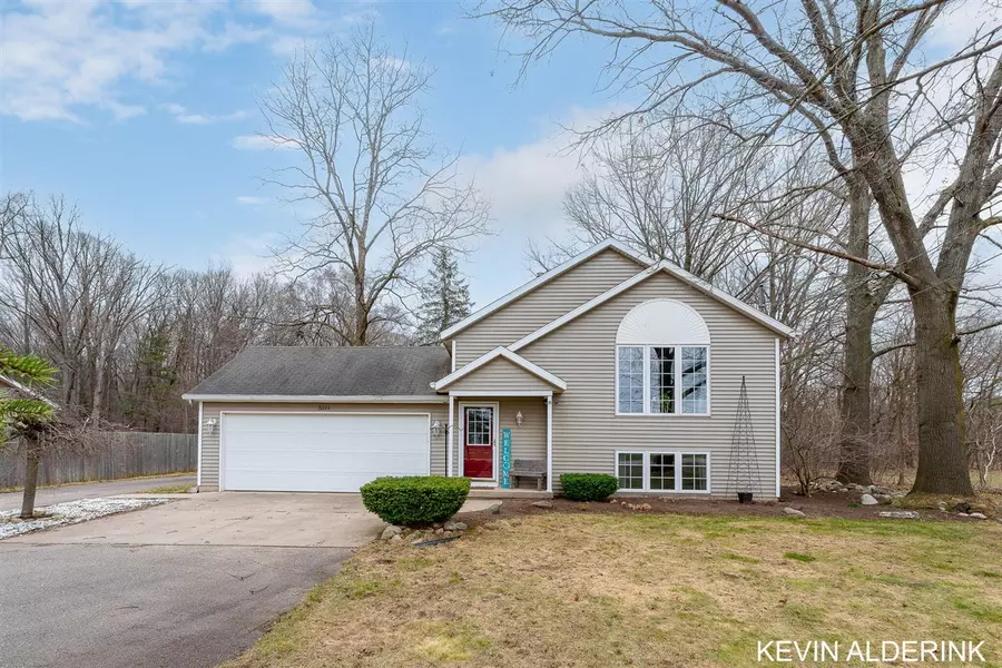 3811 32nd Street, Hamilton, MI 49419-9553