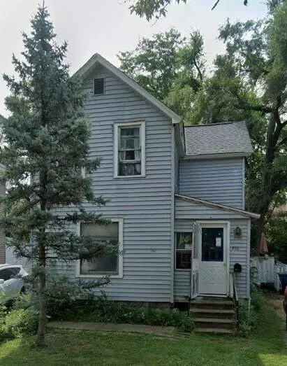 920 Hays Park Avenue, Kalamazoo, MI 49001-3822