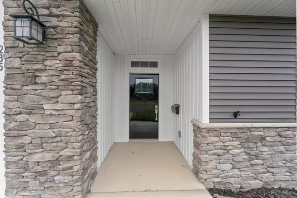 Hillsdale, MI 49242,235 Auseon Court