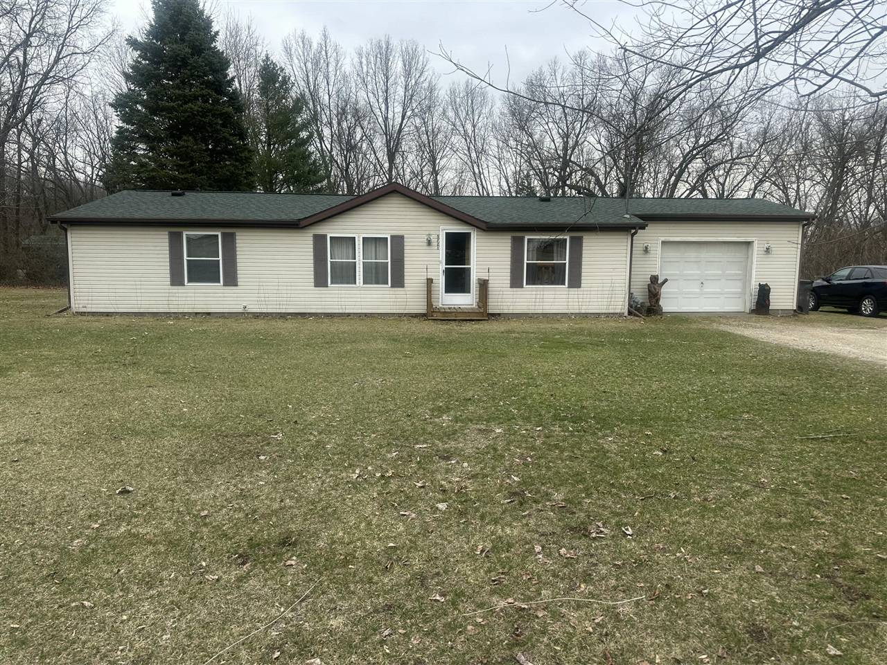 5721 Beecher Road, Osseo, MI 49266