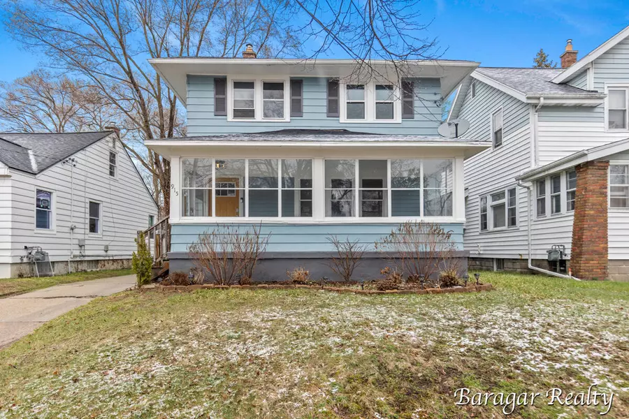 915 Ballard Street, Grand Rapids, MI 49507-2038