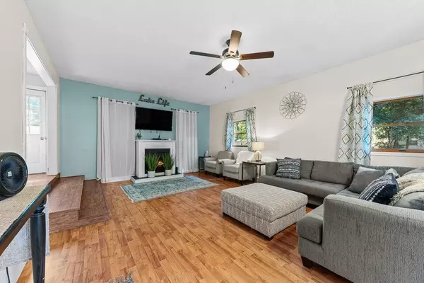 6906 Seminole Drive, Coloma, MI 49038