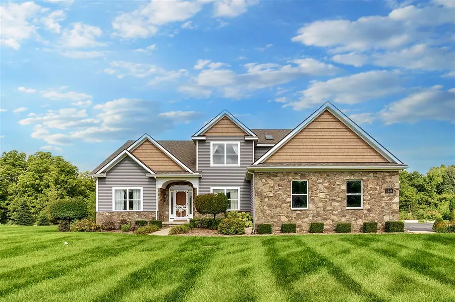 7728 Fox Trace Road, Dexter, MI 48130-8604