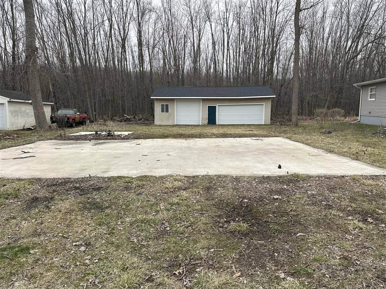 11603 Winchester Drive, Shelbyville, MI 49344-9444