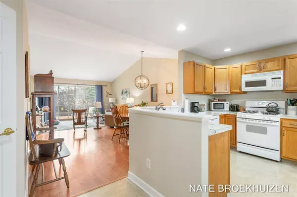 Holland, MI 49423-5637,1112 Fountain View Circle