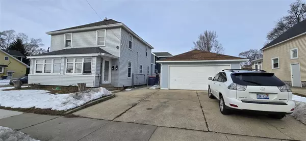 855 Adams Street, Grand Rapids, MI 49507