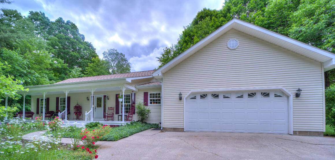 1982 S 160th Avenue, Hesperia, MI 49421