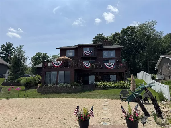 12236 Southgate Drive, Plainwell, MI 49080-9011