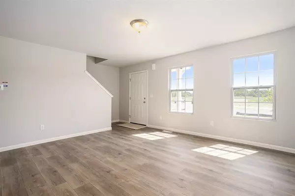 Holland, MI 49424,13662 Oasis Avenue