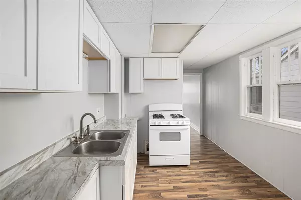 Muskegon, MI 49442,1119 E Apple Avenue