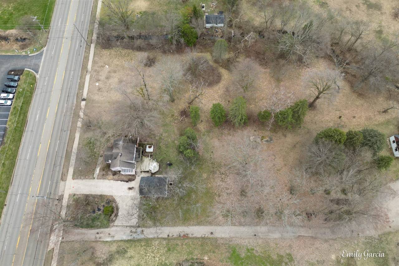 Holland, MI 49424,442 N 120th Avenue