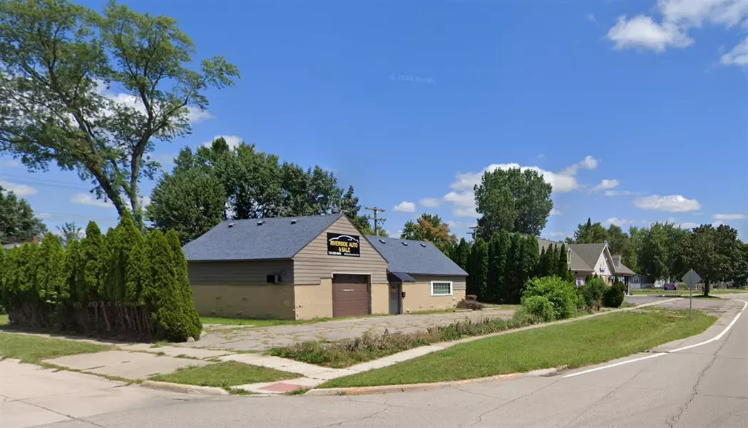 665 E Huron River Drive, Belleville, MI 48111