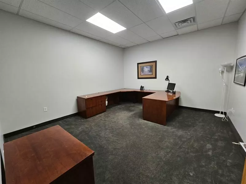 7954 N Lilley Road, Canton, MI 48187-2432