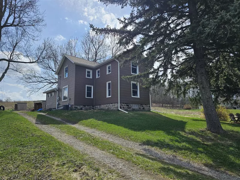 1046 E Hinchman Road, Berrien Springs, MI 49103