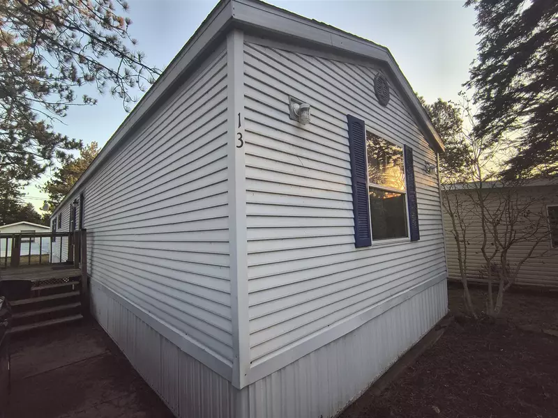 13 Evergreen Drive, Update, MI 48880