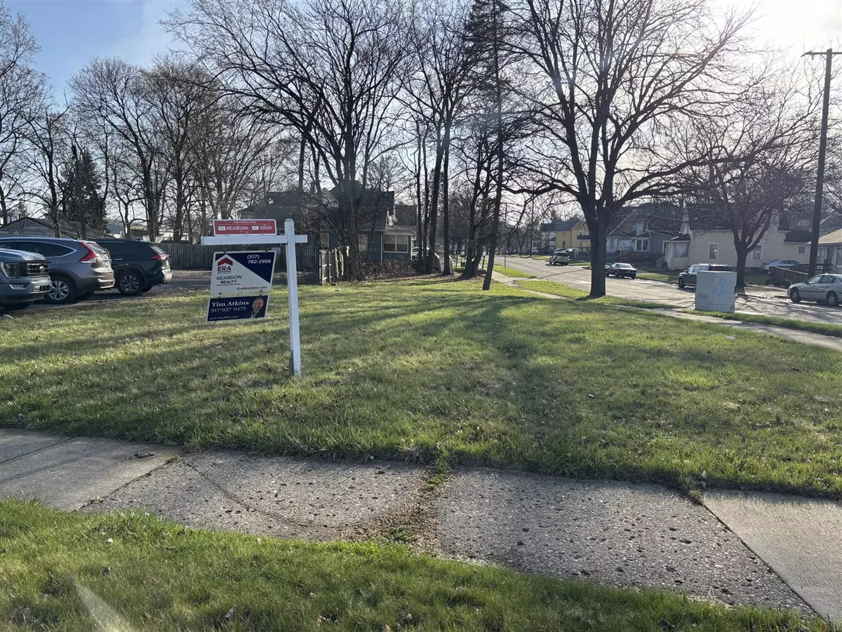 Jackson, MI 49201-2430,115 Summit Avenue