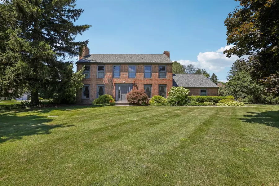 5206 Village Road, Saline, MI 48176