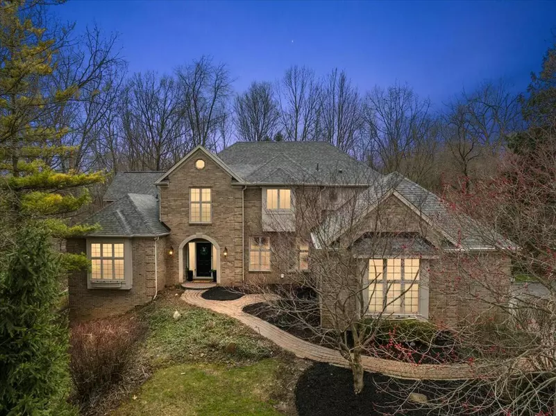 4770 Forest Ridge Court, Rochester, MI 48306