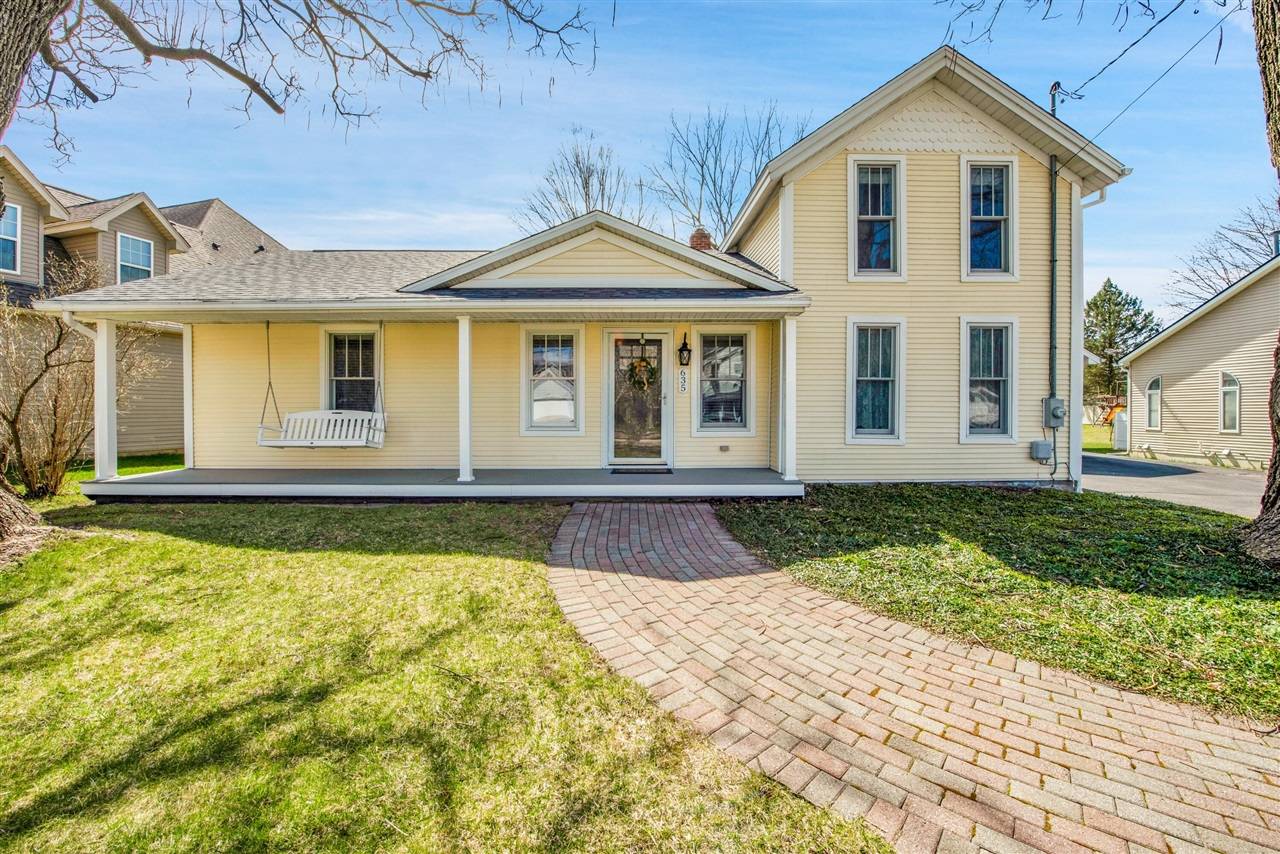 635 Brighton Lake Road, Brighton, MI 48116-1724