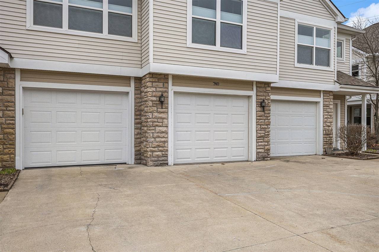 Chelsea, MI 48118,740 Fieldstone Circle Circle