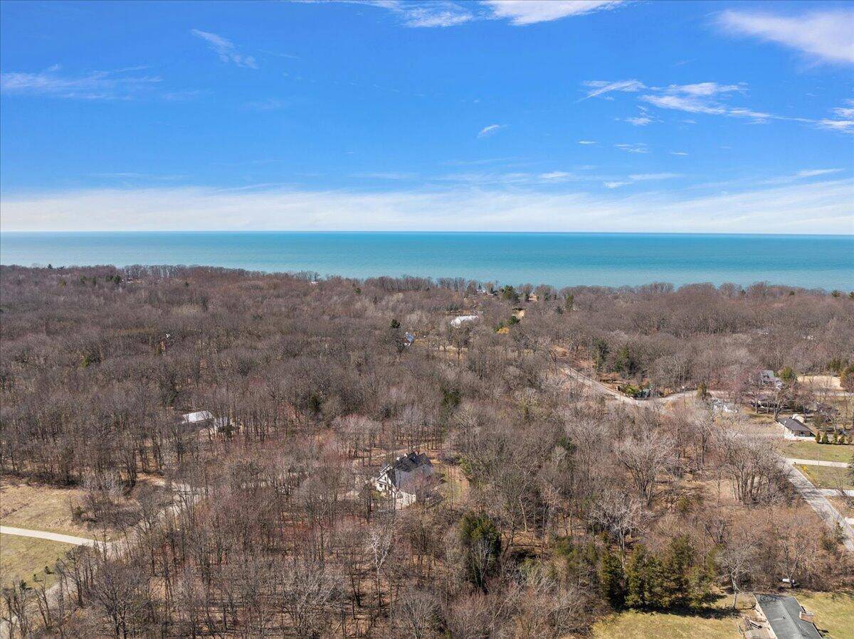 Fennville, MI 49408,7077 Larue Lane