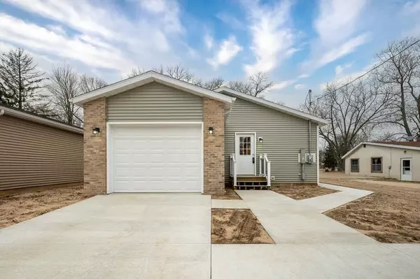 Buchanan, MI 49107,308 Hillview Street