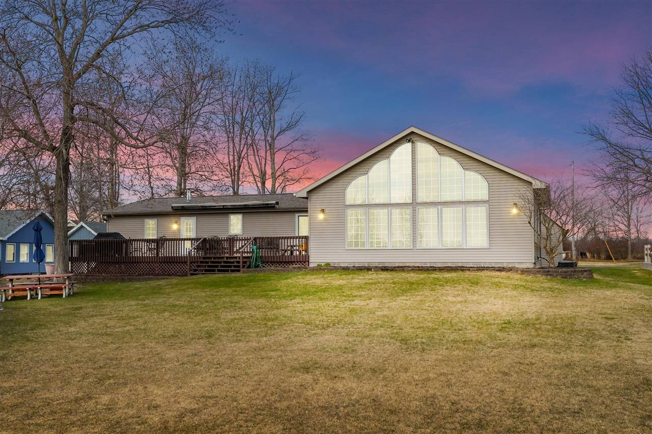 47764 Woodland Drive, Bangor, MI 49013-9574