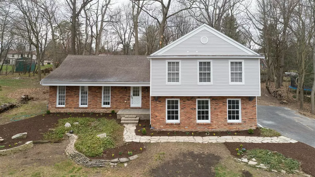 775 Basswood Drive, Rochester Hills, MI 48309-1712