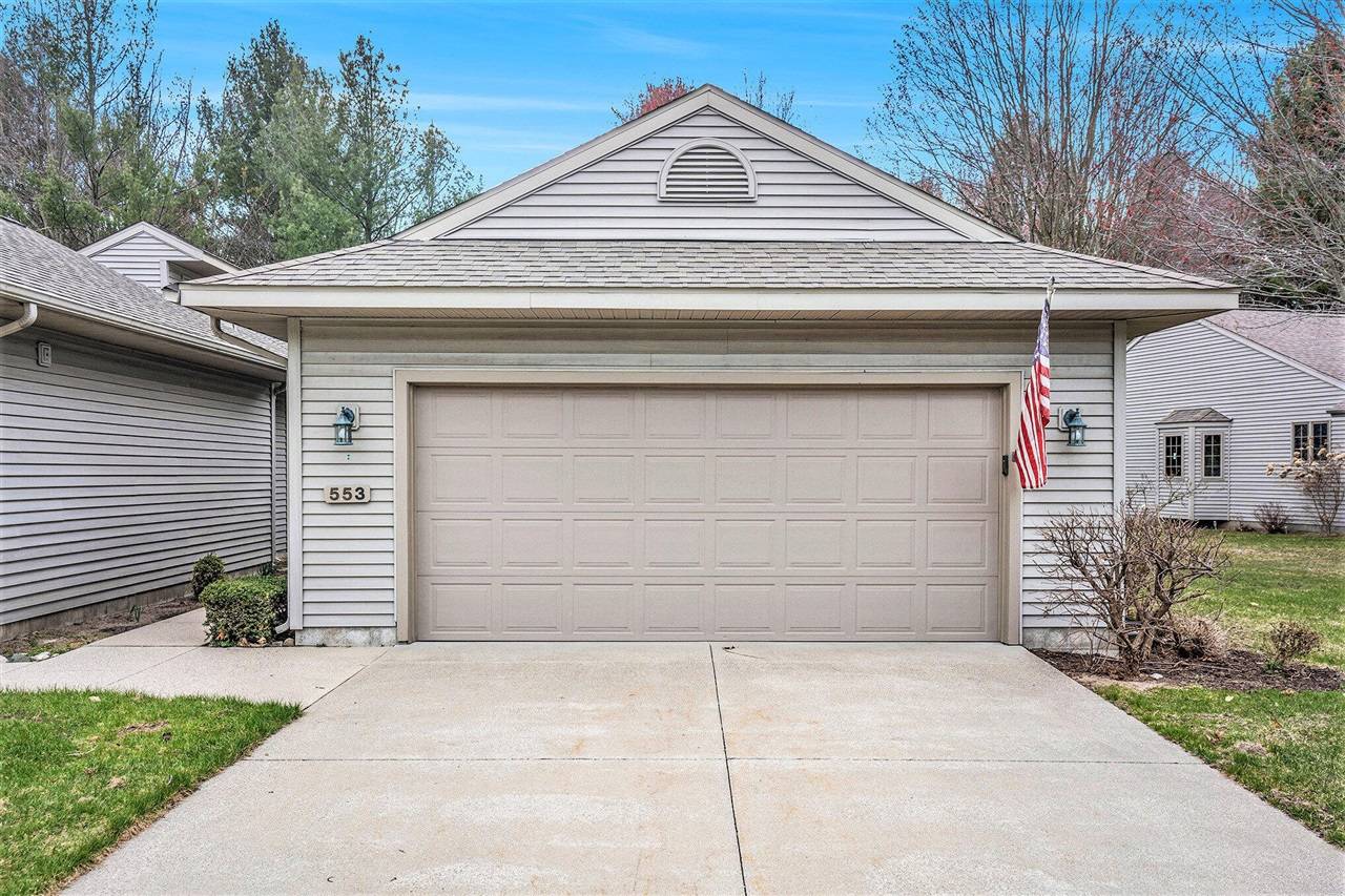 553 Tournament Circle, Norton Shores, MI 49444