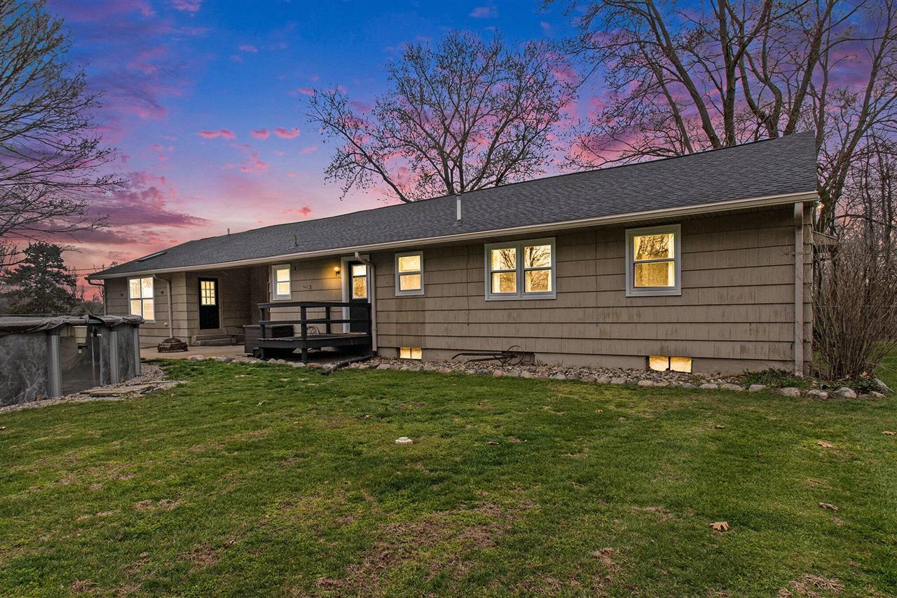 2567 Gilbert Avenue, Niles, MI 49120