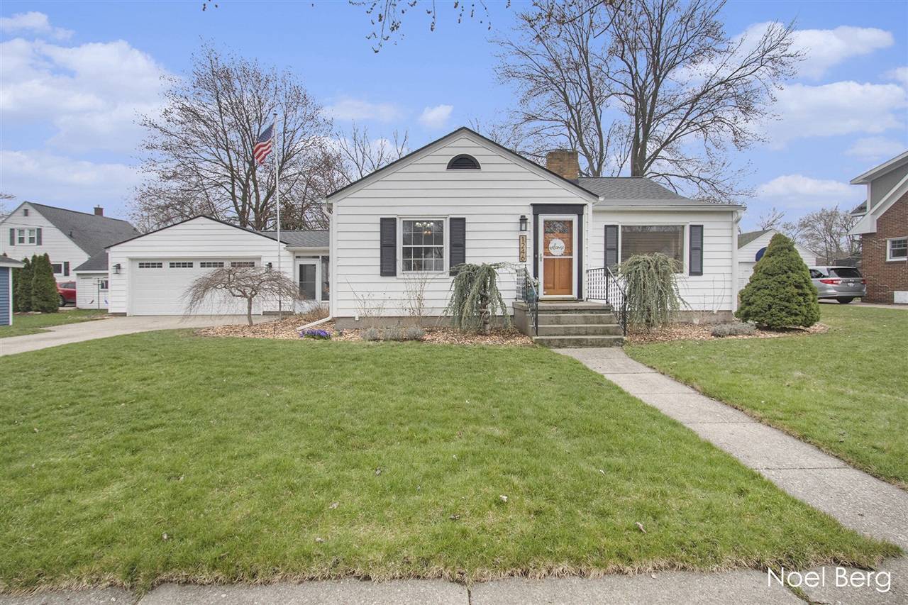 1246 Slayton Avenue, Grand Haven, MI 49417