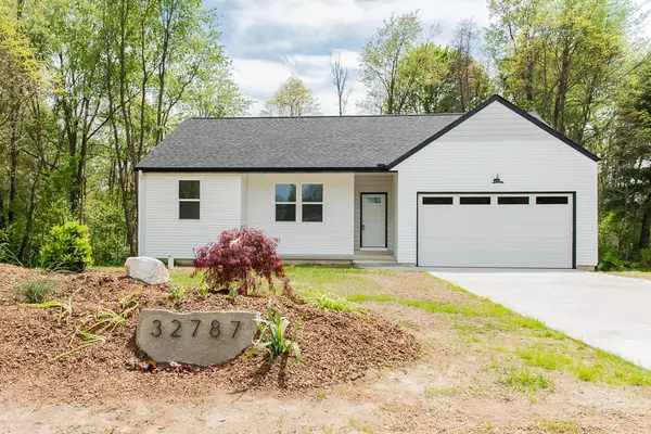 32787 Bradeen Avenue,  Paw Paw,  MI 49079-9580