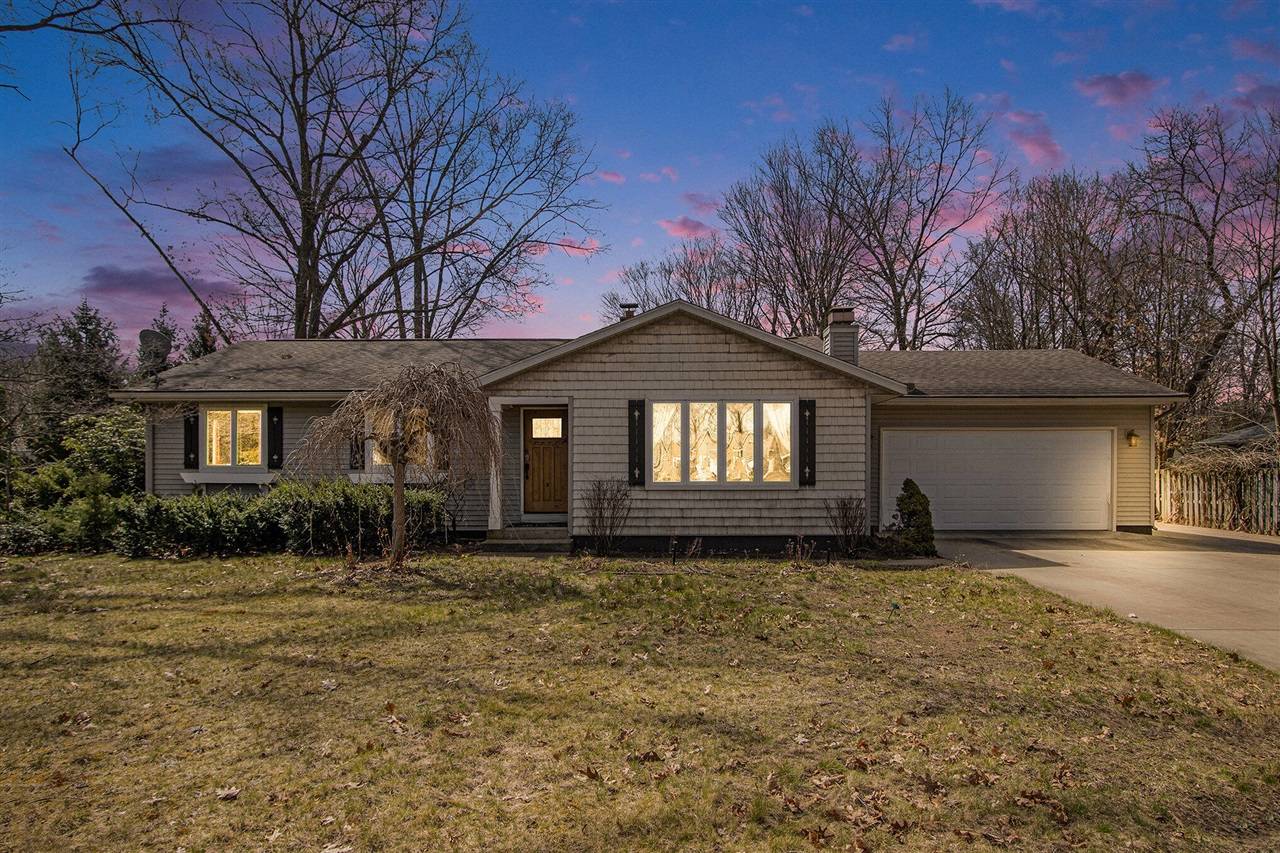 59650 White Wood Drive, Mattawan, MI 49071-9588