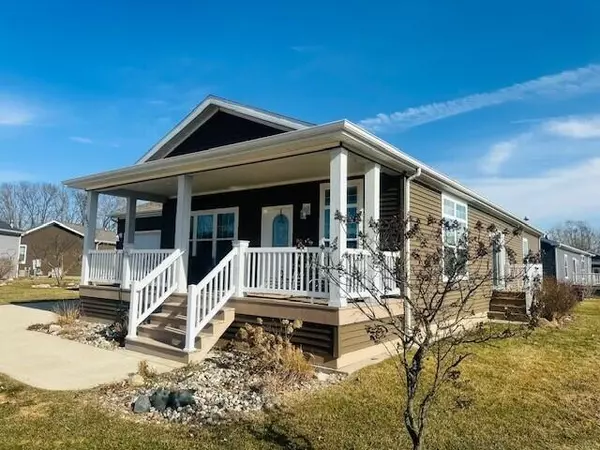 5652 Kingsley Drive, Rockford, MI 49341