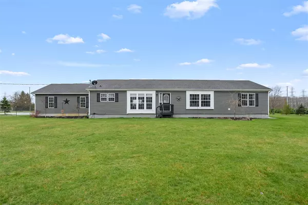 76 Fourth Street, Plainwell, MI 49080