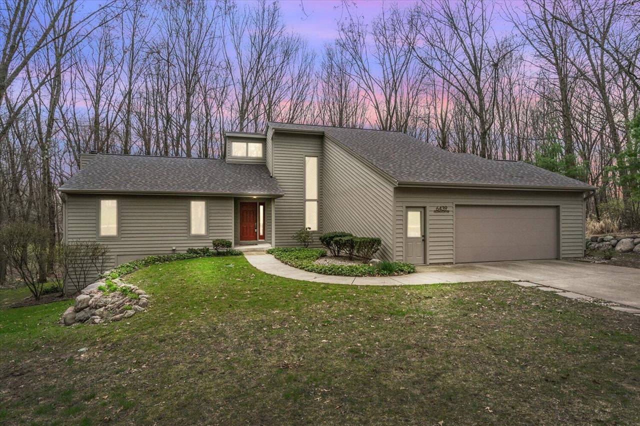 6439 Killington Drive, Kalamazoo, MI 49009-8019