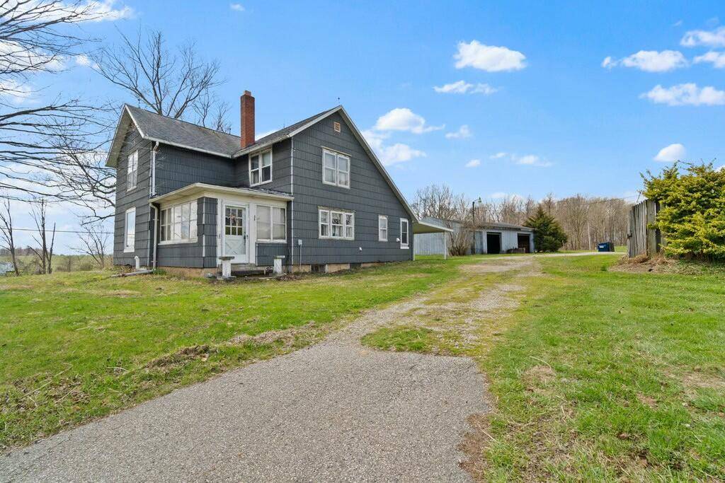 1699 E John Beers Road, Saint Joseph, MI 49085-9613