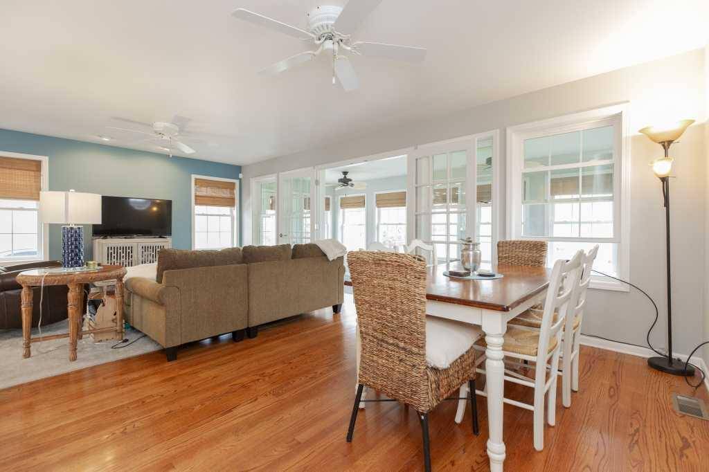 Edwardsburg, MI 49112-8525,23671 S Shore Drive
