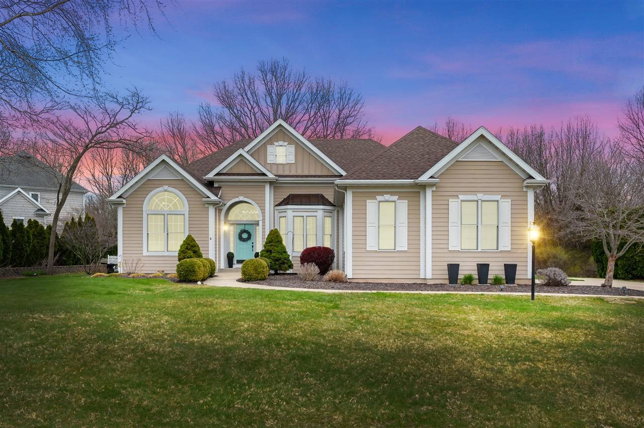 2693 Sanctuary Drive, Stevensville, MI 49127-8311