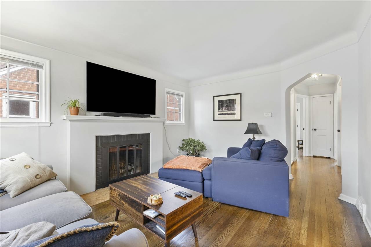Grosse Pointe Woods, MI 48236,2048 Anita Avenue